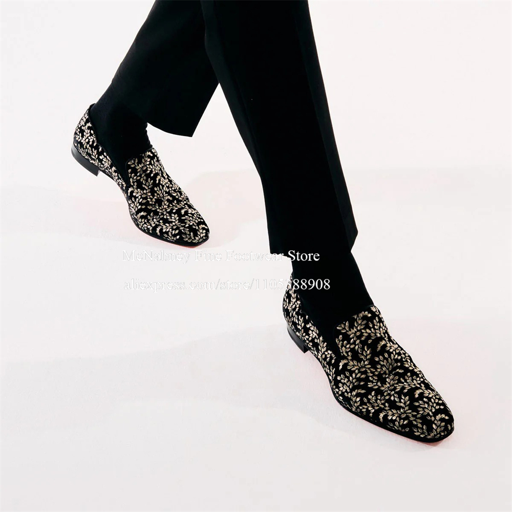 Men'S Formal Evening Wear - 黒のシルクベルベットスリッポンローファー男性用リーフ刺繍マンドレスシューズクラシックフォーマルシューズカジュアルパーティー結婚式イブニングウェア