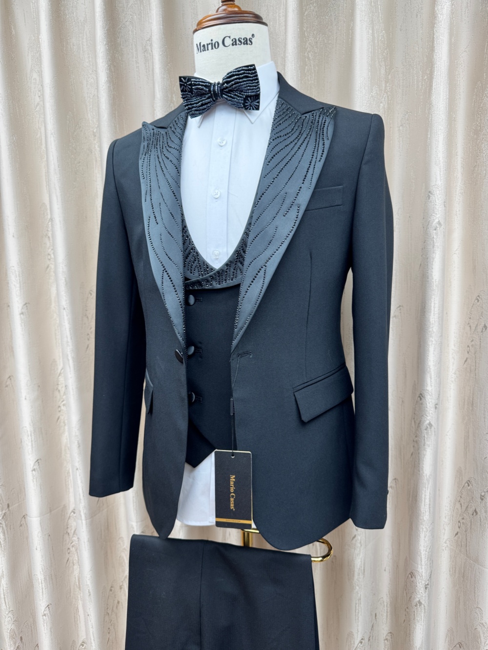 上品なフォーマルメンズスーツ3ピースセット 結婚式新郎用セッ - Men Formal Wear For Wedding のレビューと価格